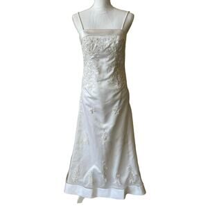 NEW Women’s White Custom Made Wedding Dress w/Matching Lace Shawl (4/6)